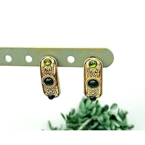 Vintage Gold Tone Green Gems Detailed Filigree Stud Earrings - Picture 2 of 8